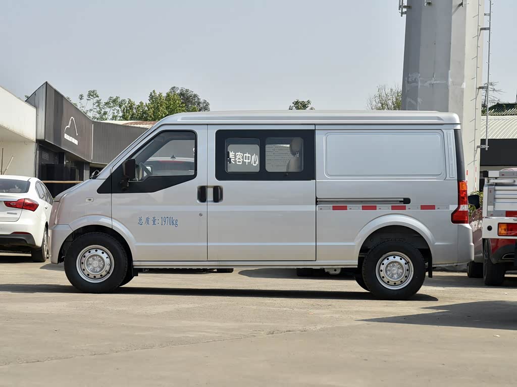 东风小康 东风小康c35 2019款 1.5l基本型Ⅱ厢车国vi dk15