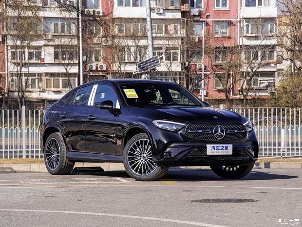 奔驰glc轿跑热销中可到店品鉴