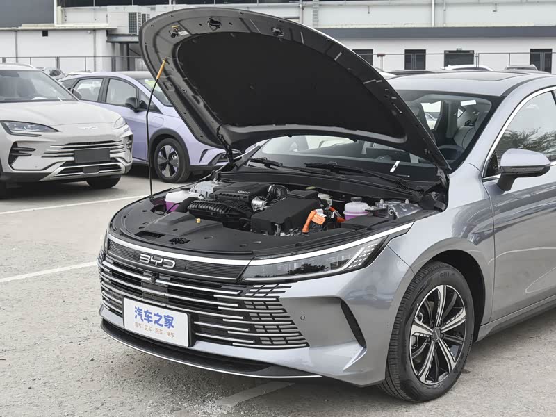 比亚迪海洋巴彦浩特济邦店>比亚迪>驱逐舰05>2024款荣耀版dm-i120km