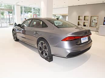 奥迪a7l 2024款 45 tfsi quattro s-line 影武士版