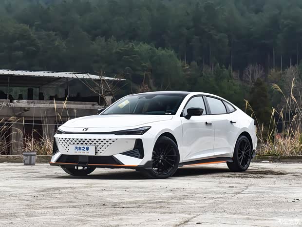 【图】长安uni-v钜惠2.2万元 欢迎赏鉴 详询:4009973685_汽车之家