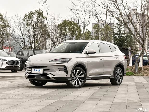 宋plus新能源限时优惠1万 欢迎试驾