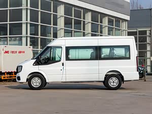 江铃福顺店内可试乘试驾售价998万元起