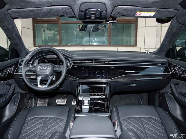 奥迪q8全系热销中 限时优惠高达20.28万