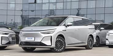 小鹏X9售价30.98万元起 欢迎莅临赏鉴