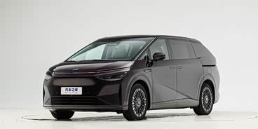 小鹏X9正价销售中 目前售价30.98万元起