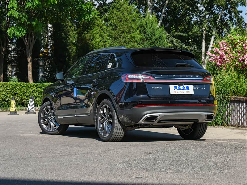 长安林肯 航海家 2021款 2.0t 四驱尊享版