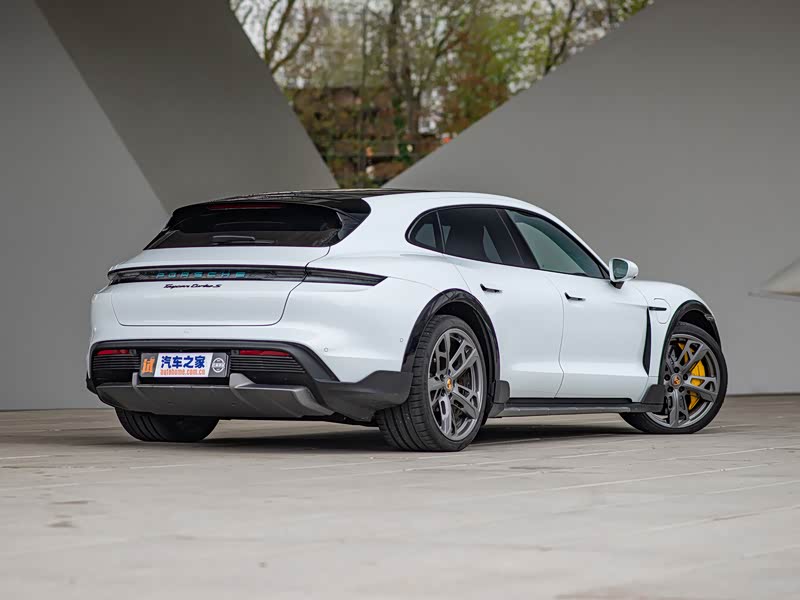 保时捷 taycan 2021款 taycan turbo s cross turismo