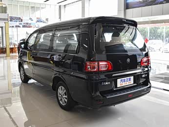 2022款奋斗款m5l16l豪华型7座