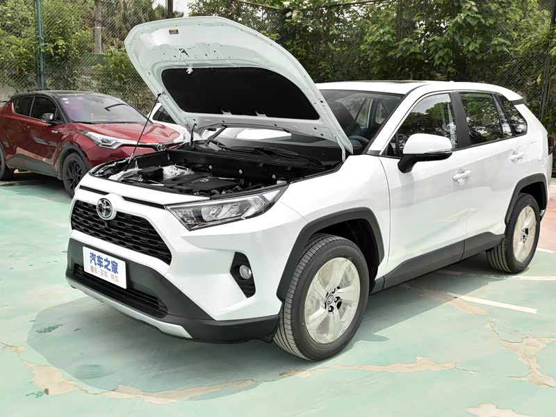 一汽丰田 rav4荣放 2021款 2.0l cvt两驱风尚plus版