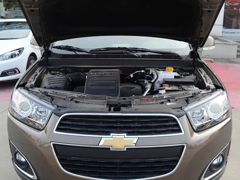 上汽通用雪佛兰 科帕奇 2015款 2.4l 四驱豪华版 5座