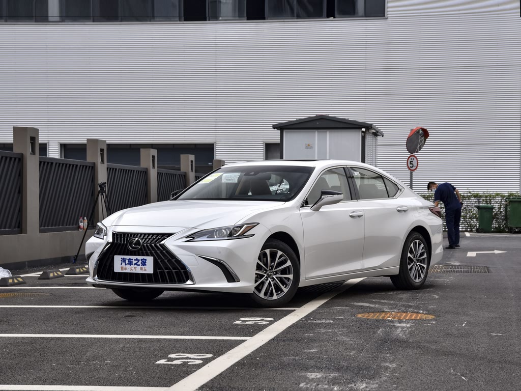 雷克萨斯 雷克萨斯es 2021款 200 卓越版