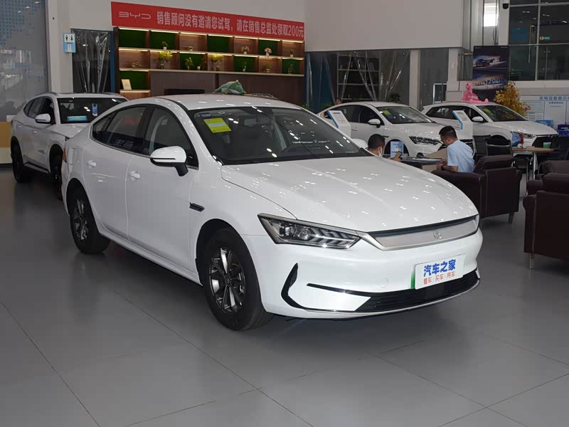 比亚迪 秦plus 2021款 ev 400km 出行版