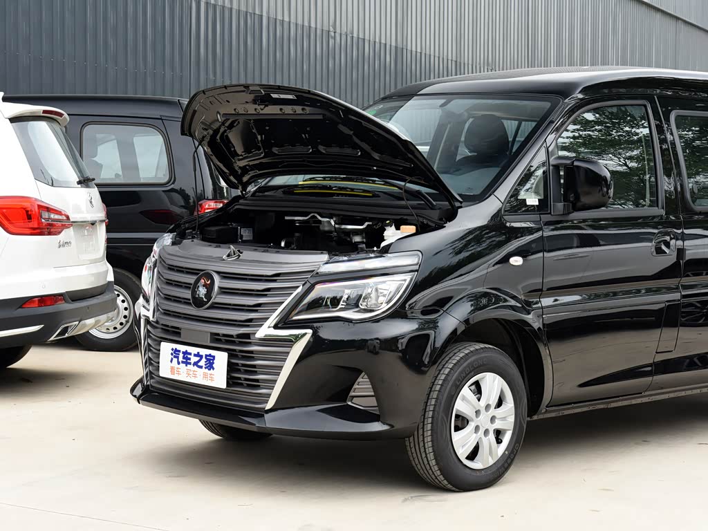 东风风行 菱智 2022款 奋斗款 m5l 1.6l 基本型 9座