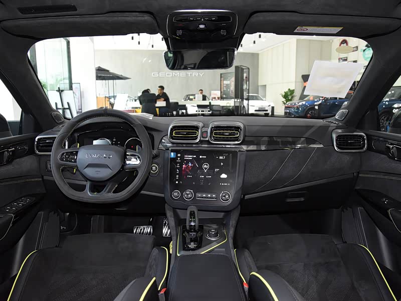 领克 领克03 2022款 03  2.0td 自动驭风版