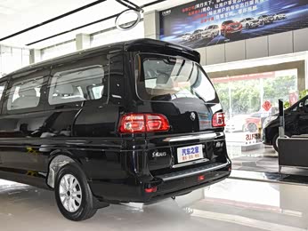 2022款奋斗款m5l16l豪华型7座