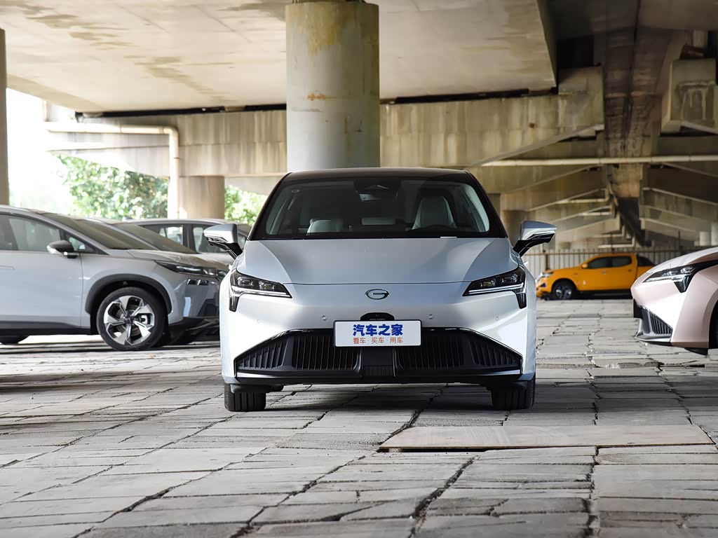 广汽埃安肇庆大洲体验中心>埃安>aionsplus>2021款80科技版>全息银>