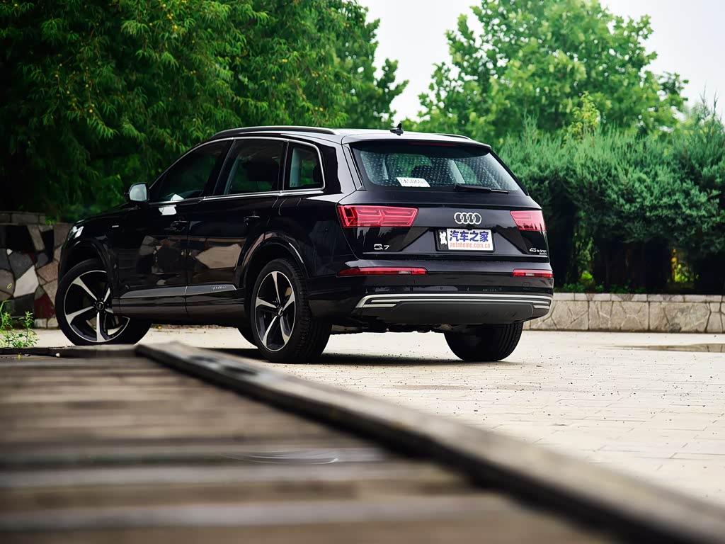 奥迪(进口) 奥迪q7新能源 2017款 45 e-tron