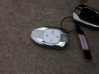 2021款270t影豹j16版