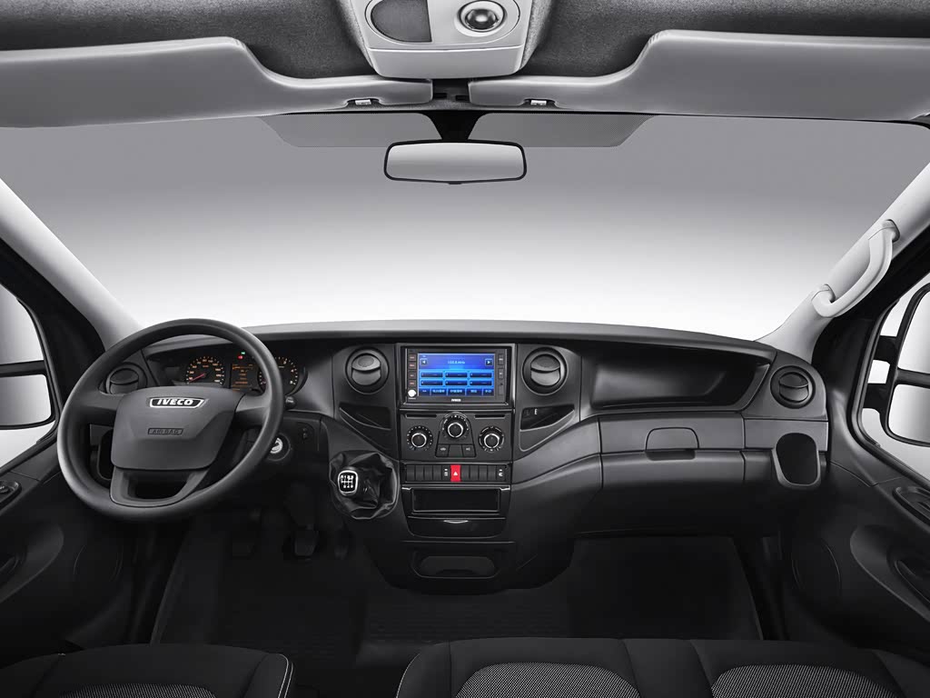 南京依维柯 依维柯欧胜 2018款 2.3t 短轴低顶多功能车f1a