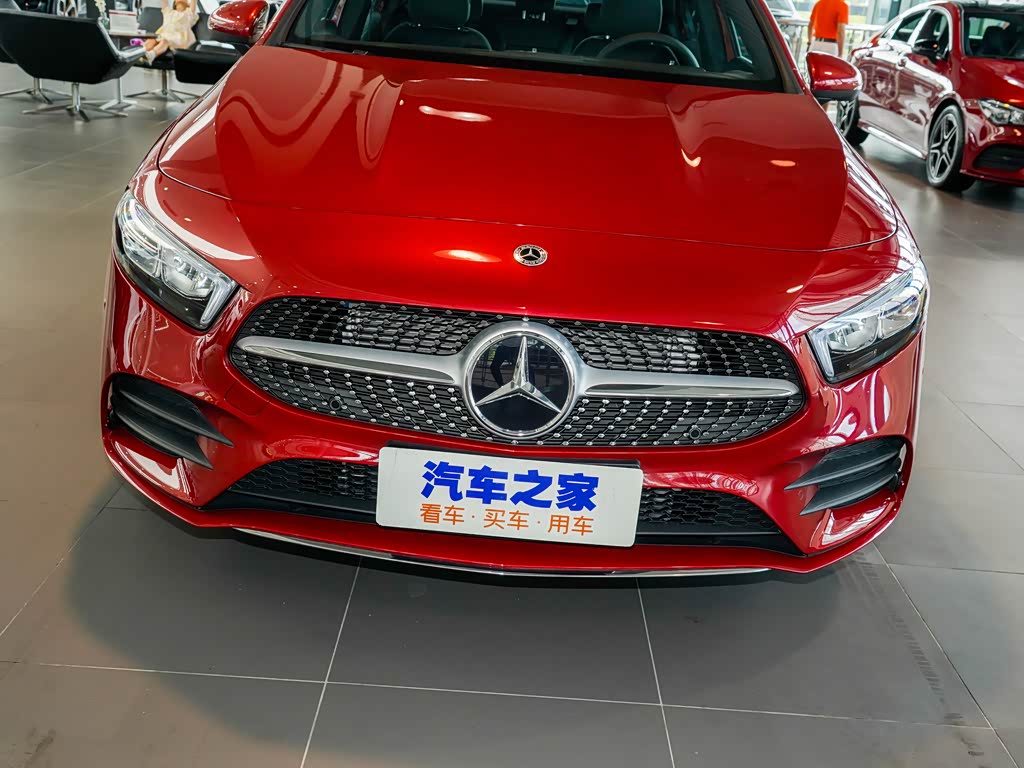 北京奔驰 奔驰a级 2021款 a 200 l 运动轿车时尚型