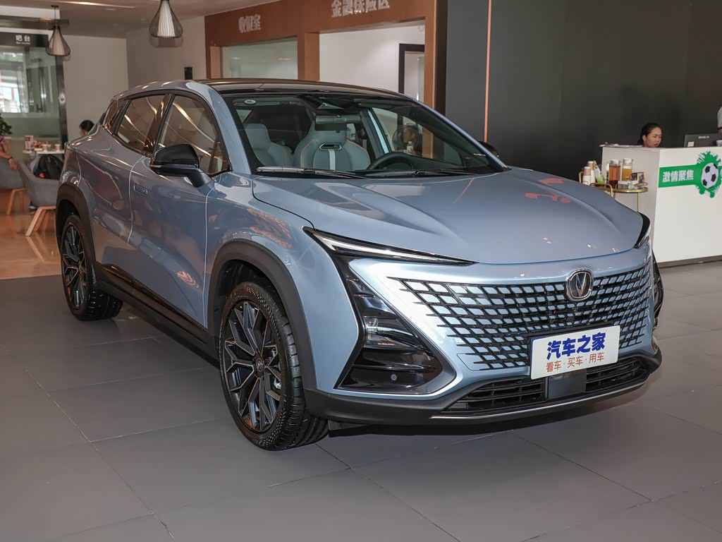 长安汽车 长安uni-t 2022款 1.5t 尊贵型