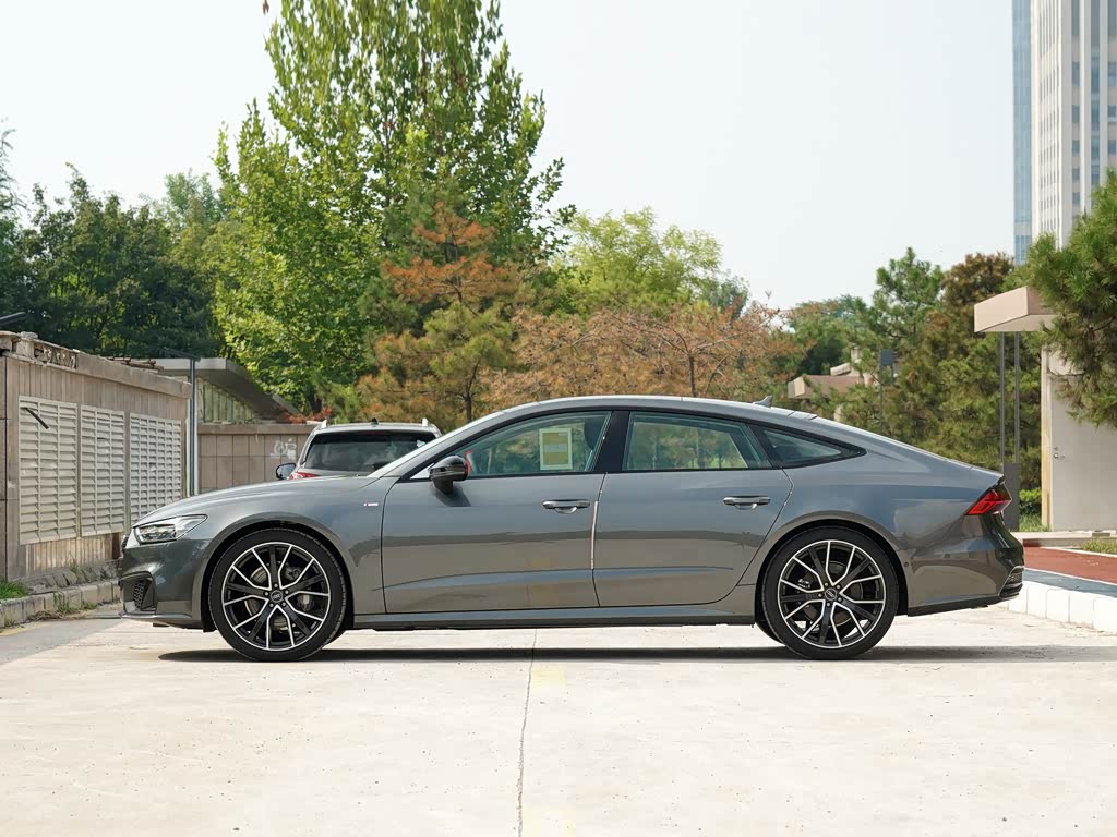 奥迪(进口) 奥迪a7 2022款 45 tfsi 尊享型