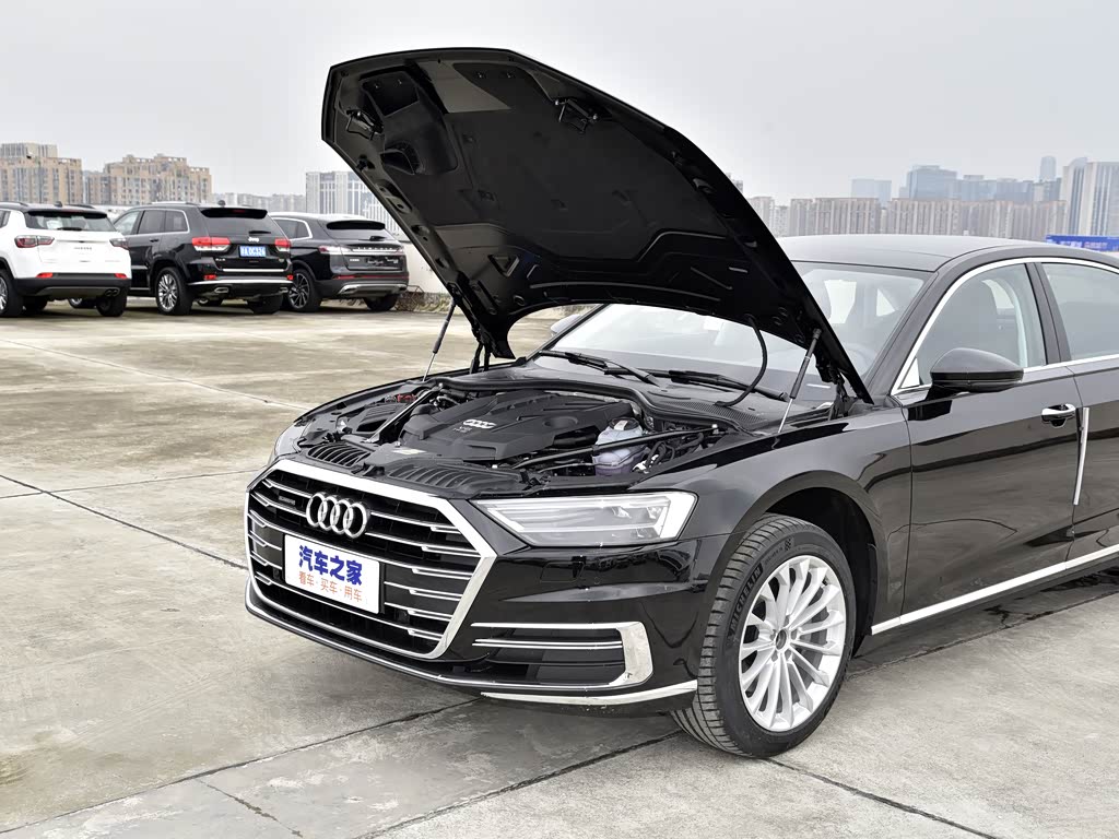 奥迪(进口) 奥迪a8 2022款 a8l 50 tfsi quattro 舒适型典藏版