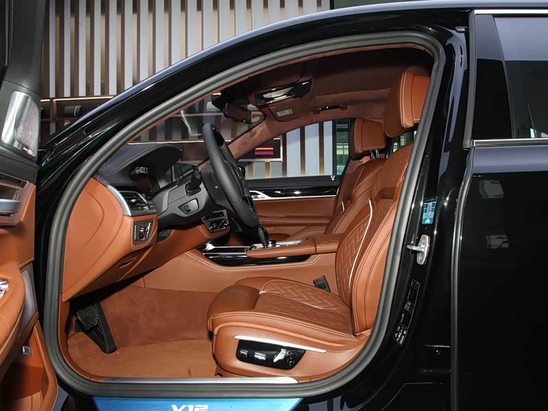 宝马(进口) 宝马7系 2019款 改款 m760li xdrive v12 豪华套装