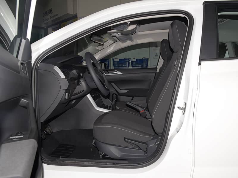 上汽大众 polo 2021款 plus 1.5l 手动全景乐享版