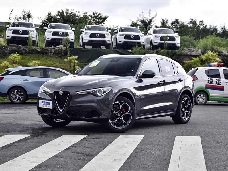 阿尔法·罗密欧 stelvio 2021款 2.0t 280hp 豪华运动版