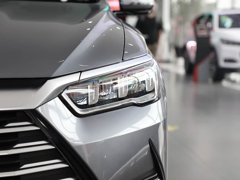 比亚迪 宋pro 2021款 1.5t 手动精英型