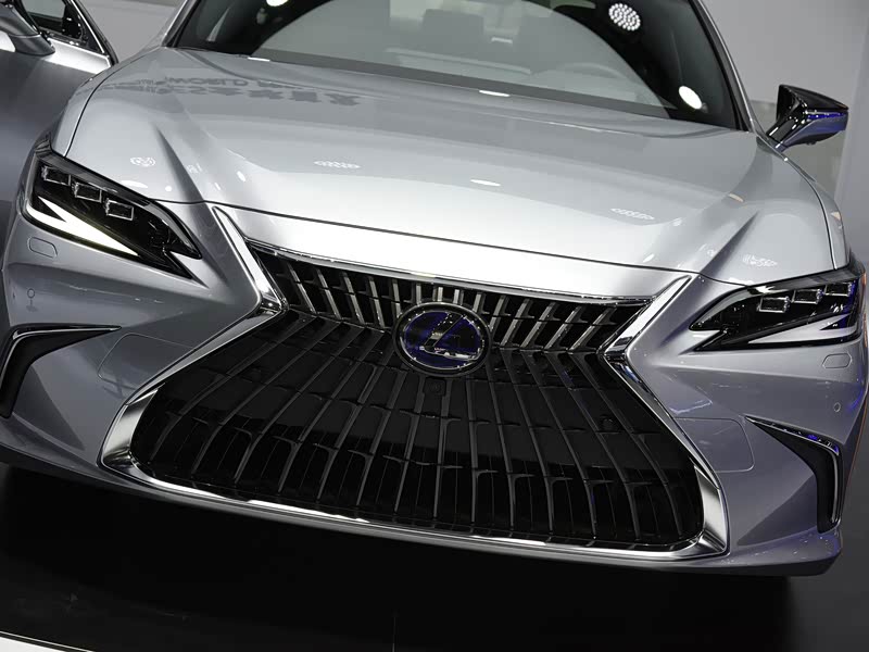 雷克萨斯 雷克萨斯es 2021款 300h 行政版