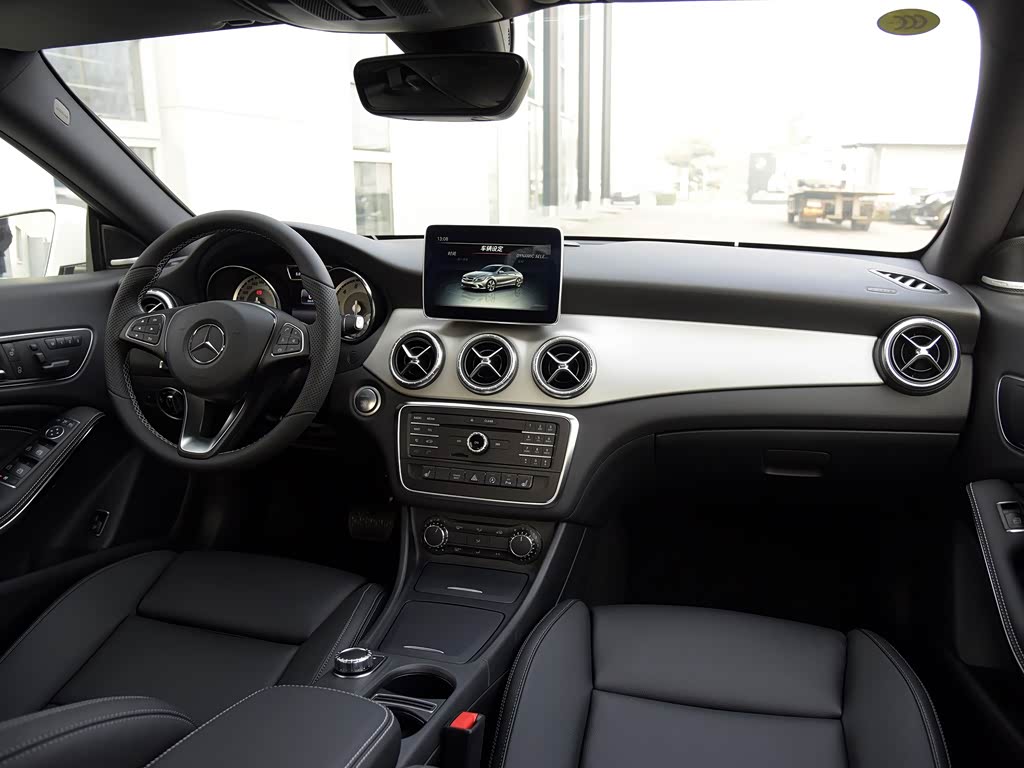 奔驰(进口) 奔驰cla级 2016款 cla 200 时尚型