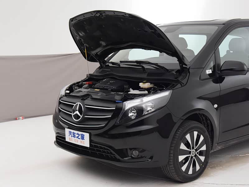 福建奔驰 威霆 2021款 2.0t 精英版 7座