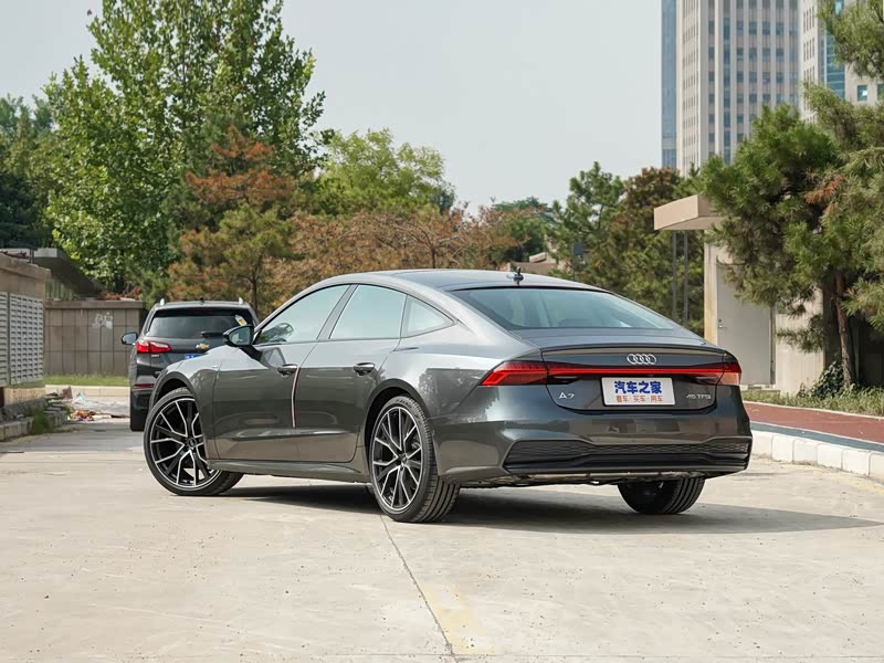 奥迪(进口) 奥迪a7 2022款 45 tfsi 尊享型