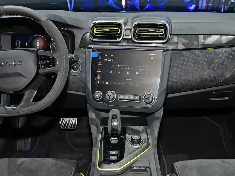 领克 领克03 2022款 03  cyan 定制版性能套装