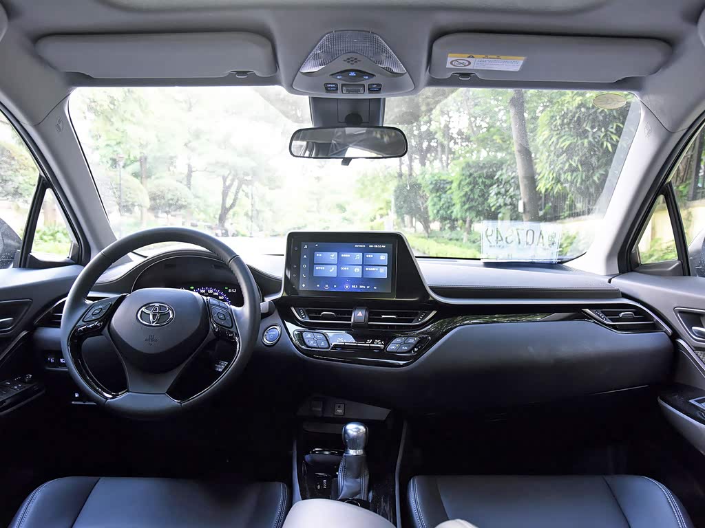 广汽丰田 丰田c-hr 2021款 双擎 2.0l e-cvt尊贵版