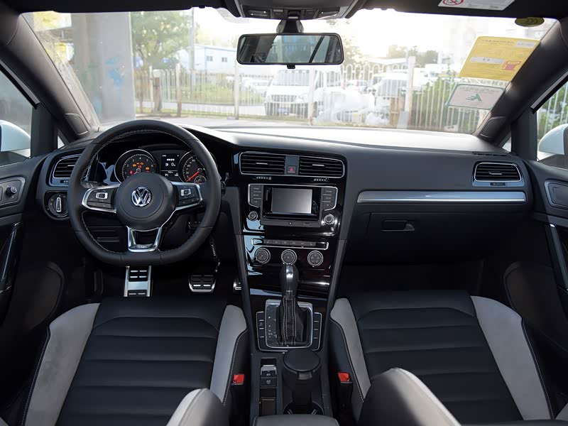 一汽-大众 高尔夫 2016款 1.4tsi 自动r-line