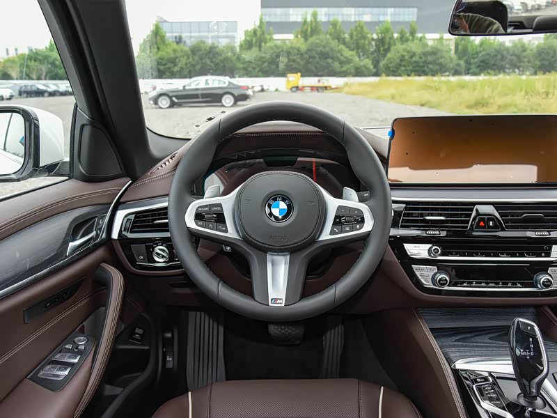 华晨宝马 宝马5系 2022款 530li 领先型 m运动套装