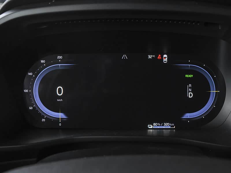 沃尔沃xc40新能源 2022款 p8 纯电 四驱智雅运动版 中控方向盘已经是