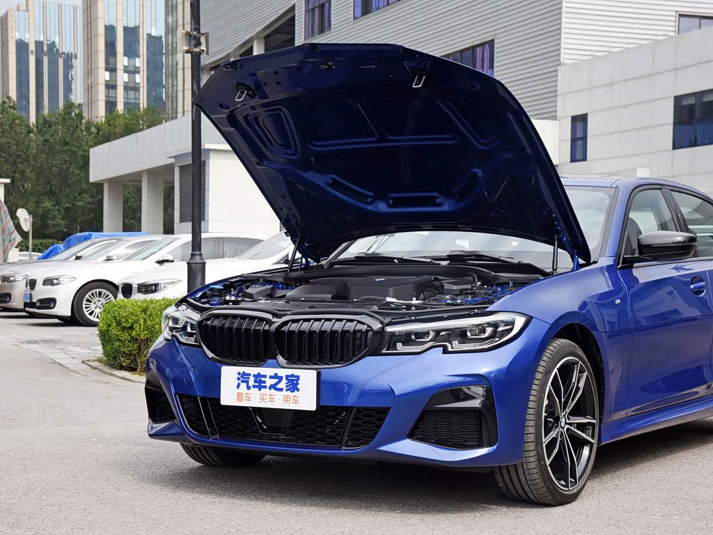 华晨宝马 宝马3系 2022款 330li xdrive m运动曜夜套装