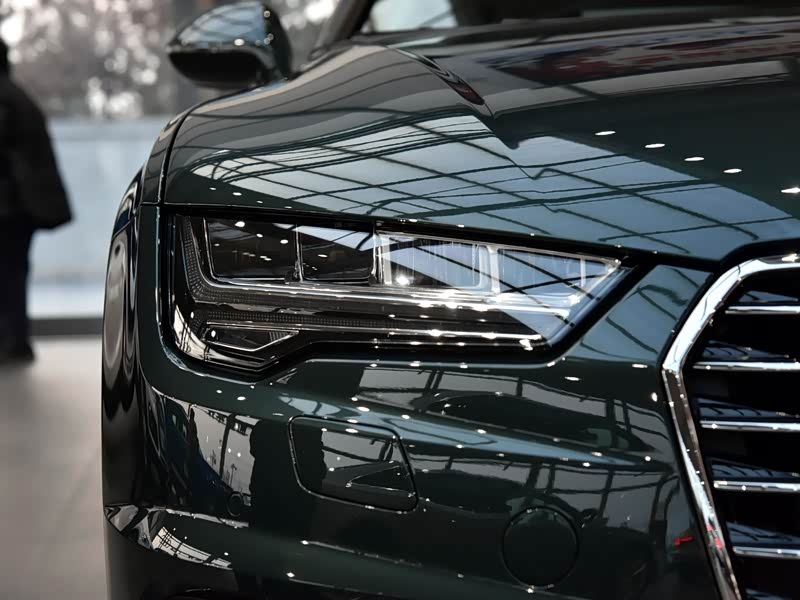 奥迪(进口) 奥迪a7 2017款 40 tfsi 进取型 哥特兰绿 其它细节 分类