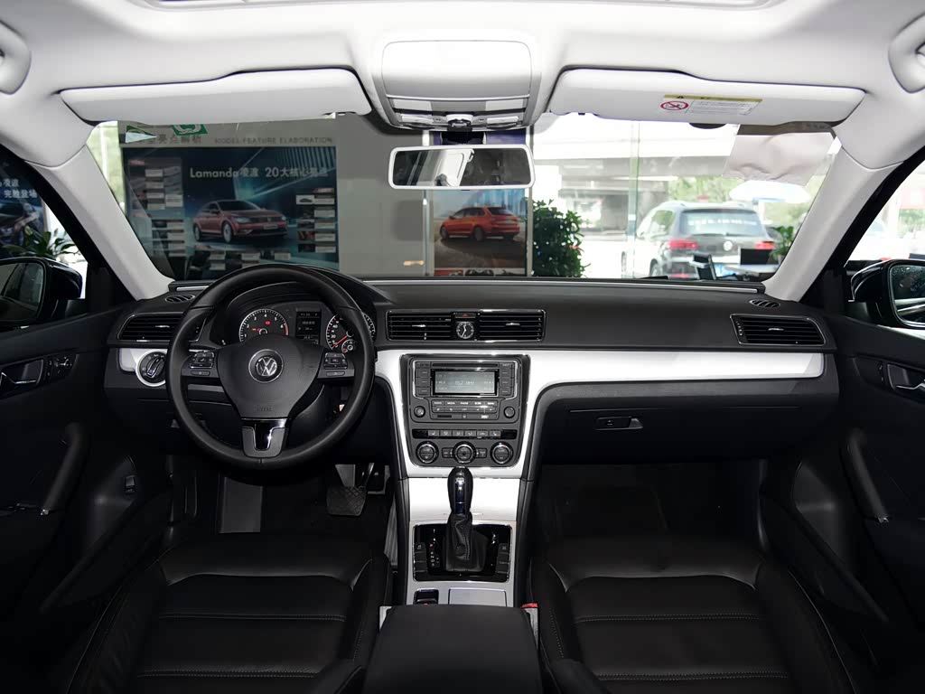 上汽大众 帕萨特 2015款 1.8tsi dsg尊荣版