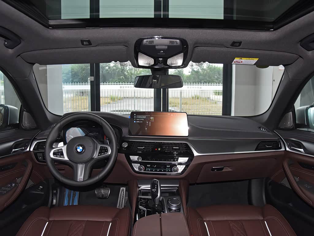 宝马(进口) 宝马5系(进口) 2022款 540i 风尚版 m运动套装