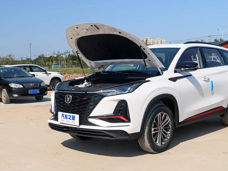 长安汽车 长安cs75 plus 2022款 1.5t 自动尊贵型