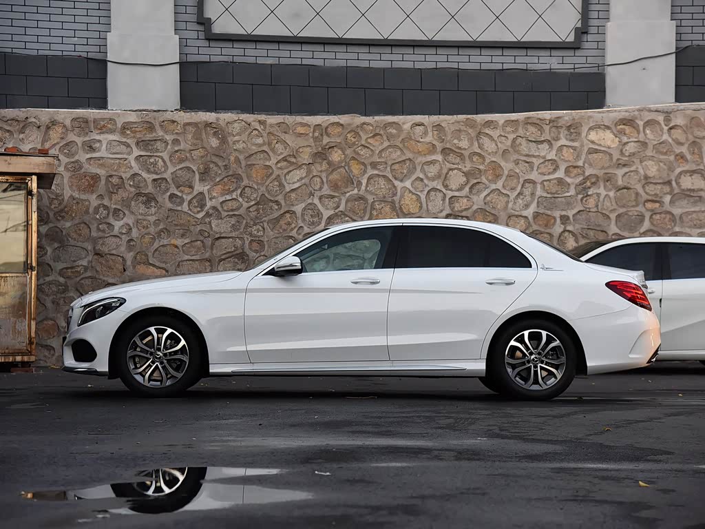 北京奔驰 奔驰c级 2018款 c 180 l 动感型运动版