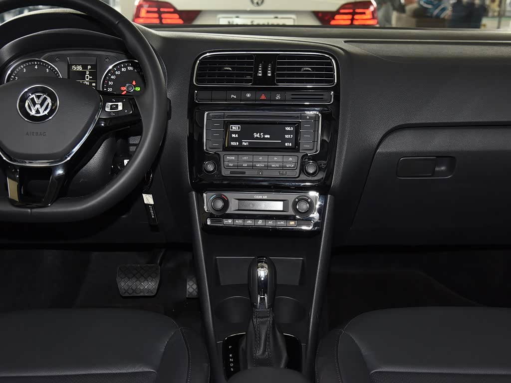 上汽大众 polo 2016款 1.6l 自动豪华型