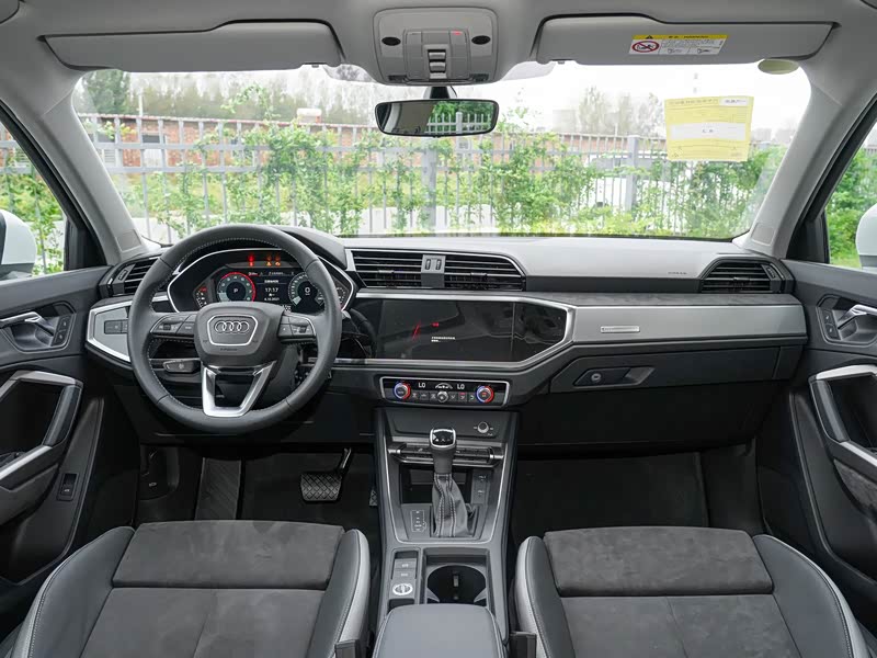 一汽-大众奥迪 奥迪q3 2022款 35 tfsi 进取动感型