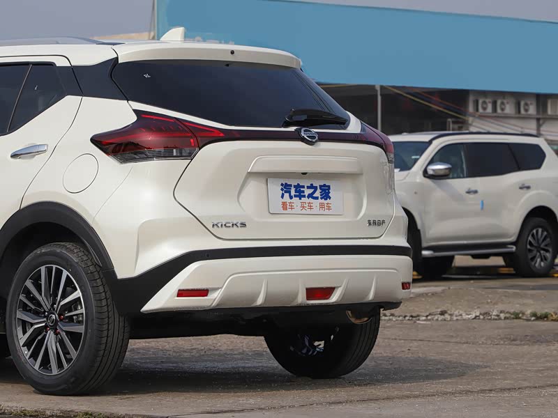 东风日产 劲客 2022款 1.5l cvt xv 豪华版